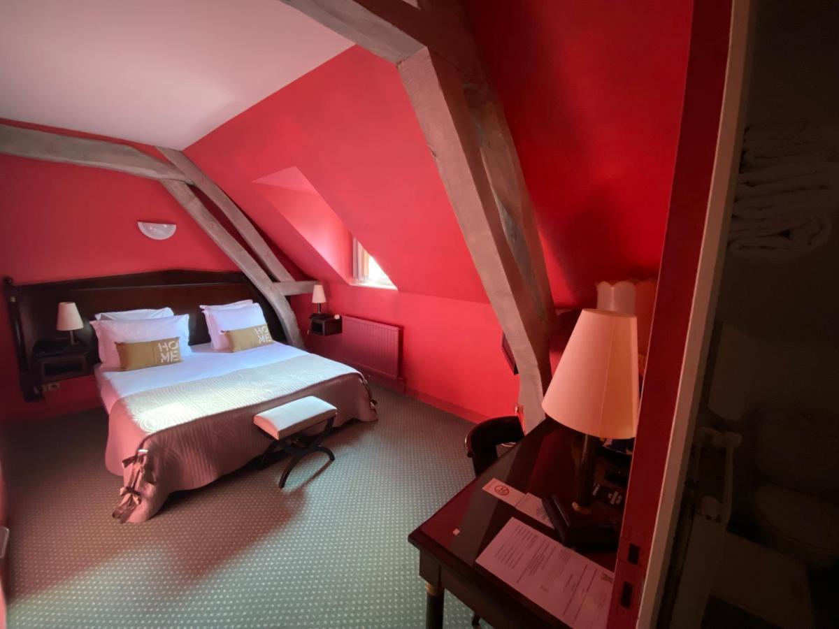 Hotel De La Tour Pont-de-lʼArche Екстериор снимка